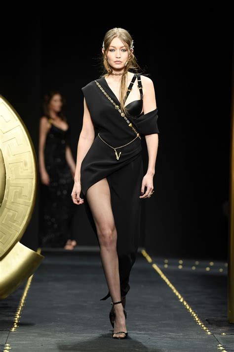 versace 2019 reazione a catena official|versace runway fashion.